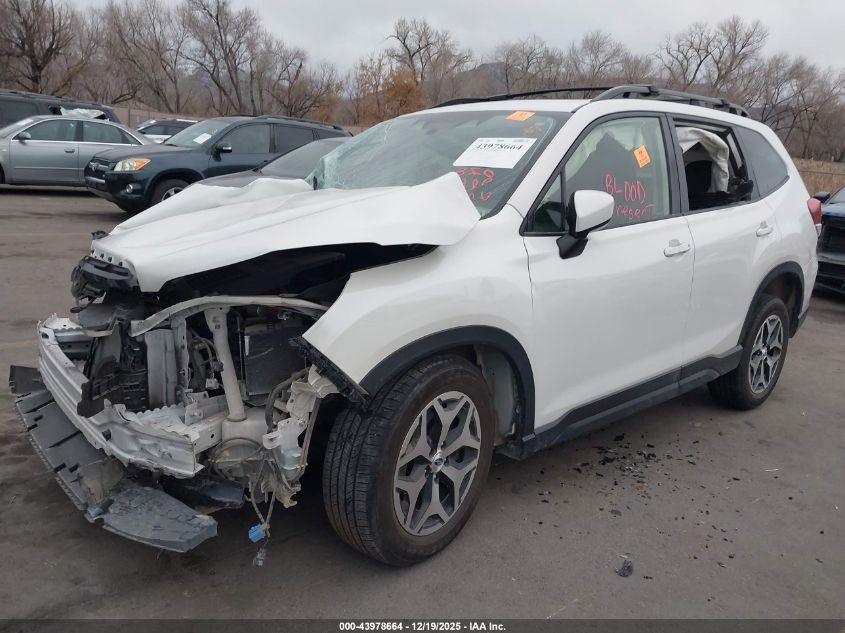 2023 Subaru Forester Premium