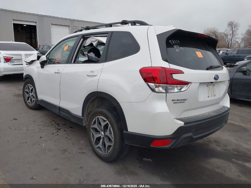2023 Subaru Forester Premium
