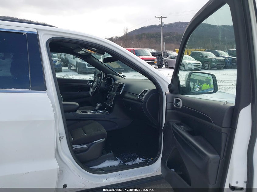 2020 Jeep Grand Cherokee Laredo 4X4