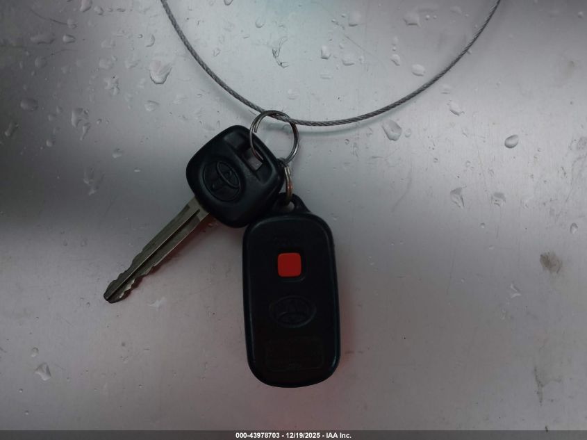 2003 Toyota Camry Le VIN: 4T1BE32K83U655249 Lot: 43978703