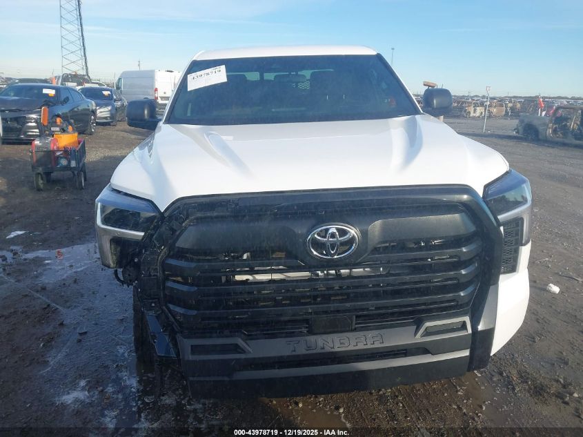 2025 Toyota Tundra Sr VIN: 5TFKB5DA7SX285986 Lot: 43978719