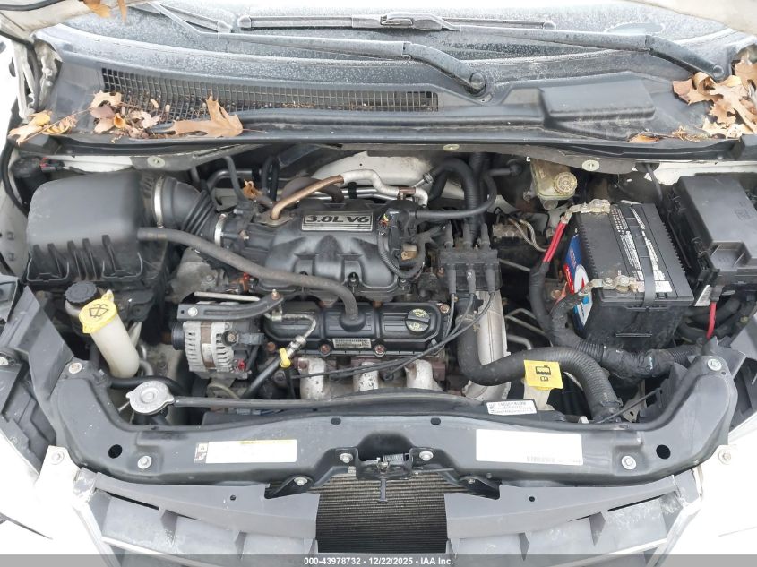 2008 Chrysler Town & Country Touring VIN: 2A8HR54P58R838435 Lot: 43978732