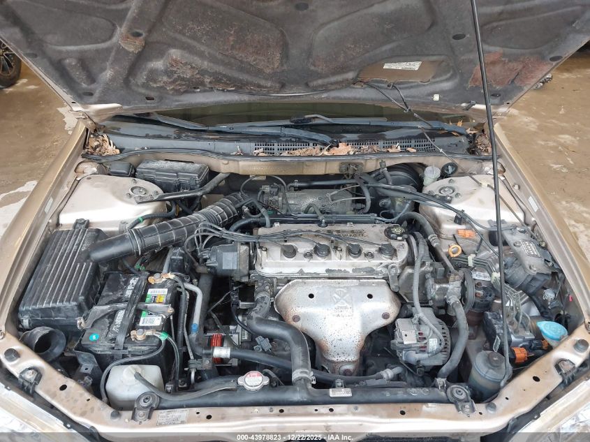 2001 Honda Accord 2.3 Ex VIN: 1HGCG556X1A062702 Lot: 43978823