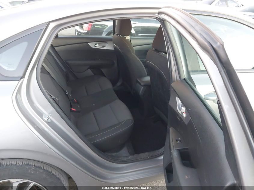 2023 Kia Forte Lxs VIN: 3KPF24AD0PE604114 Lot: 43978851