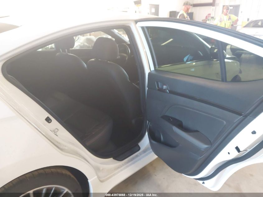 2017 Hyundai Elantra Sport VIN: KMHD04LB1HU291663 Lot: 43978868