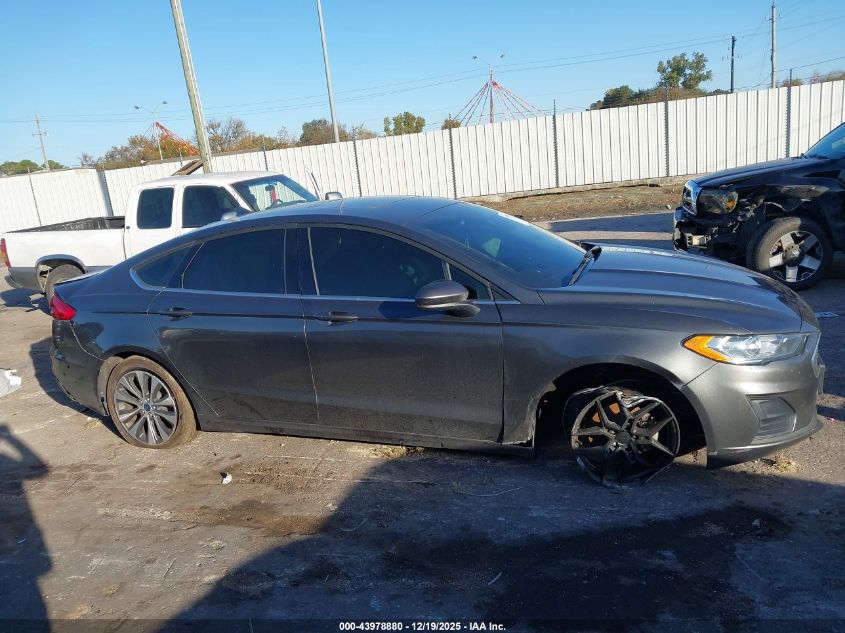 2019 Ford Fusion Se VIN: 3FA6P0T95KR270432 Lot: 43978880
