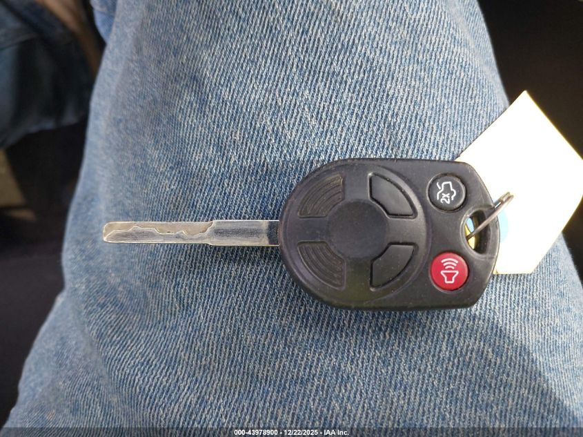 2018 Ford Focus S VIN: 1FADP3E26JL321748 Lot: 43978900