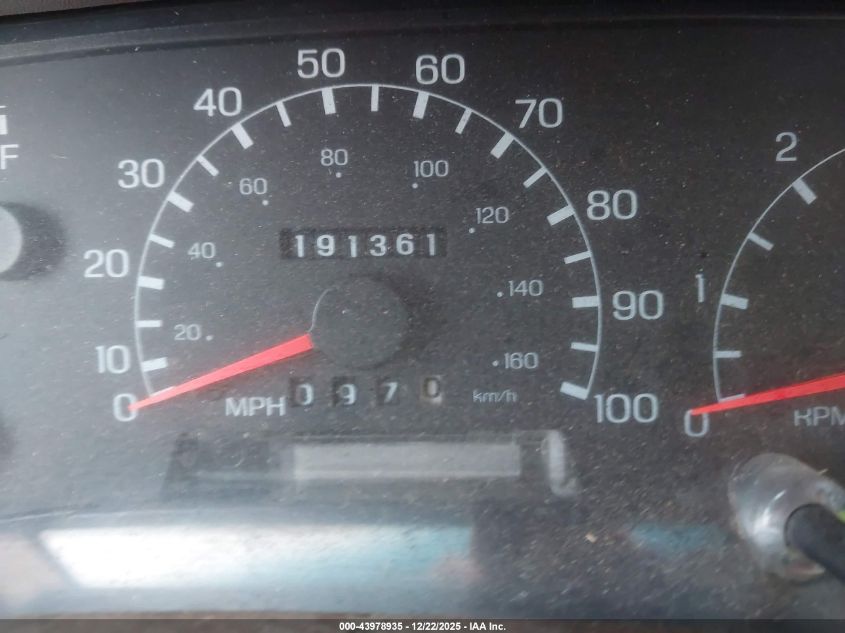 1999 Ford F-250 Lariat/Xl/Xlt VIN: 1FTNX21L4XEB00024 Lot: 43978935