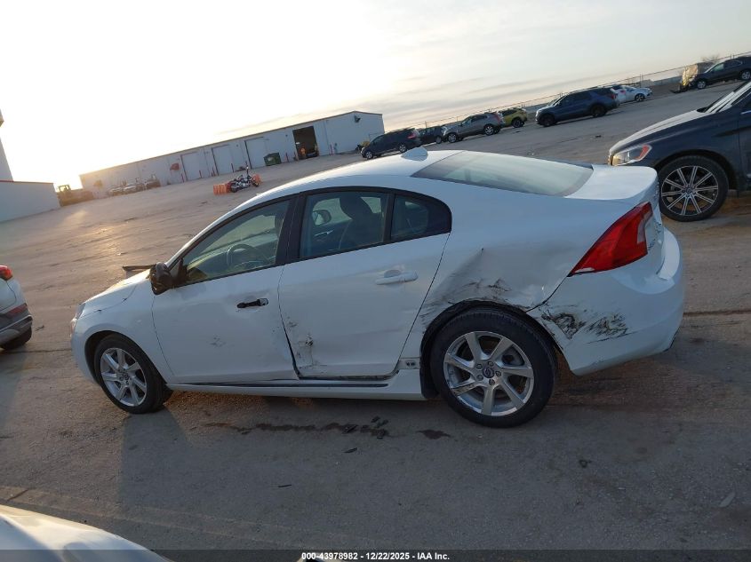 2014 Volvo S60 T5/T5 Platinum/T5 Premier/T5 Premier Plus VIN: YV1612FS3E2272432 Lot: 43978982