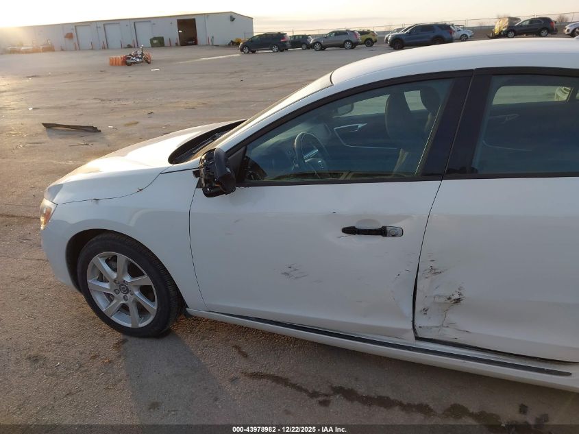 2014 Volvo S60 T5/T5 Platinum/T5 Premier/T5 Premier Plus VIN: YV1612FS3E2272432 Lot: 43978982