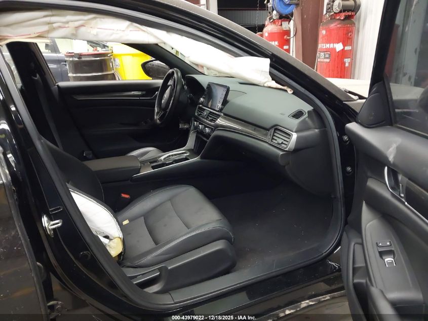 2019 Honda Accord Sport 2.0T VIN: 1HGCV2F32KA003010 Lot: 43979022