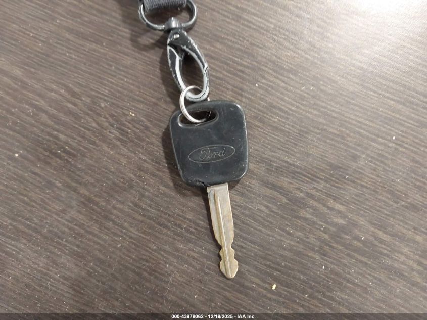 2001 Ford Focus Zx3 VIN: 3FAFP31371R251556 Lot: 43979062