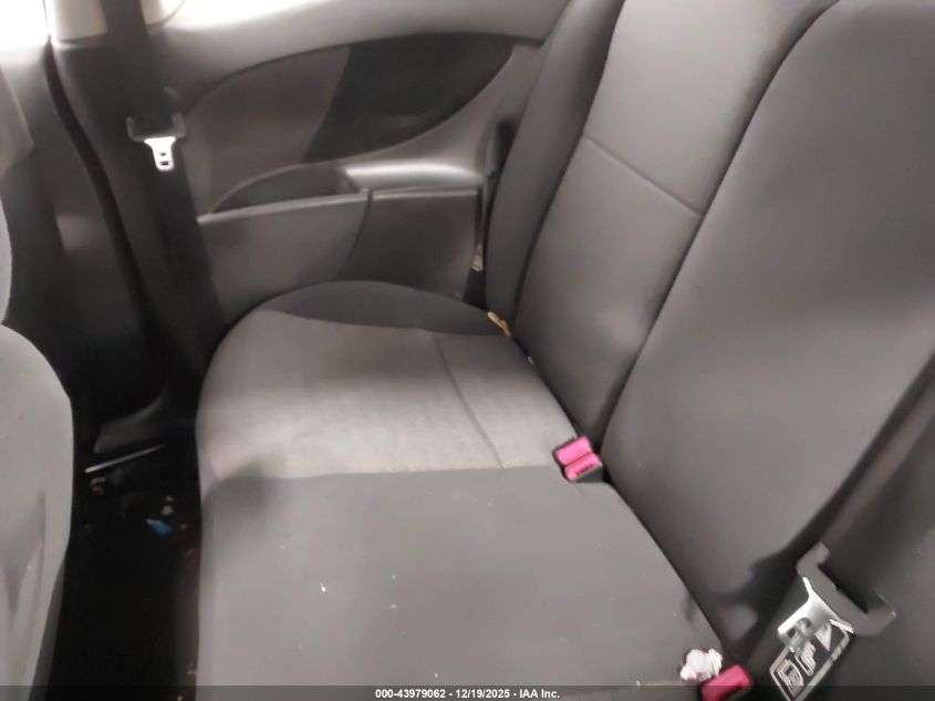 2001 Ford Focus Zx3 VIN: 3FAFP31371R251556 Lot: 43979062