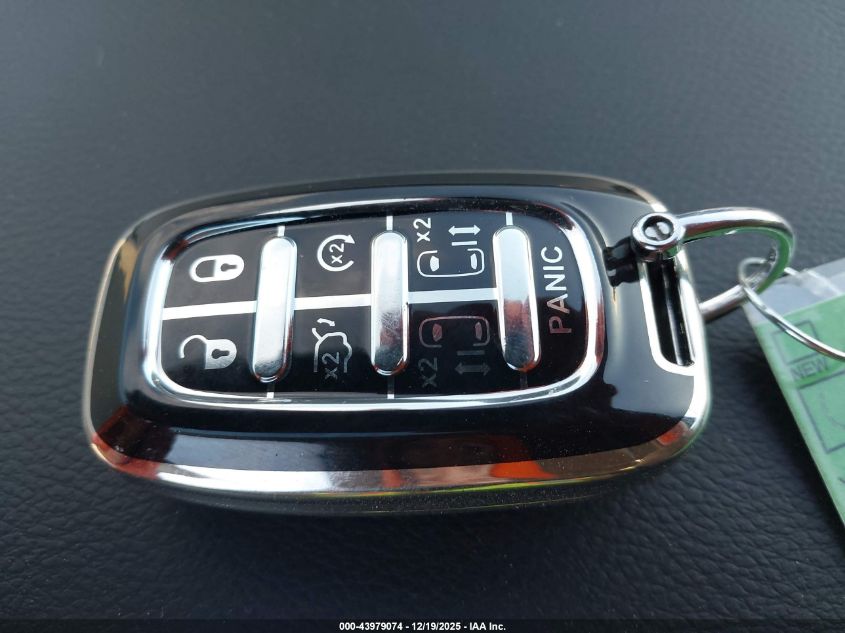 2023 Chrysler Pacifica Touring L VIN: 2C4RC1BG5PR547179 Lot: 43979074