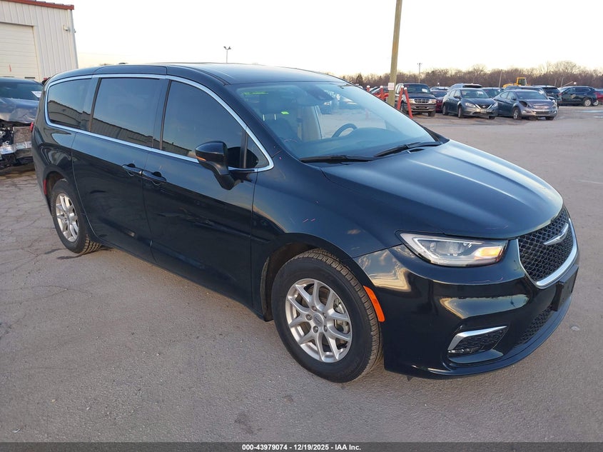2C4RC1BG5PR547179 2023 Chrysler Pacifica Touring L auction photo 1