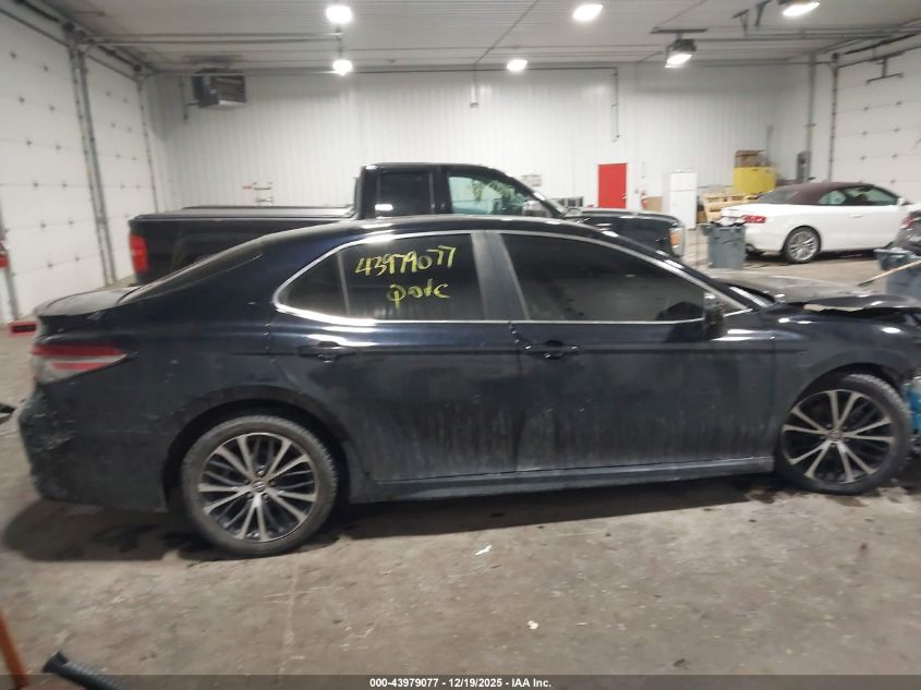 2018 Toyota Camry Se VIN: 4T1B11HK0JU136765 Lot: 43979077