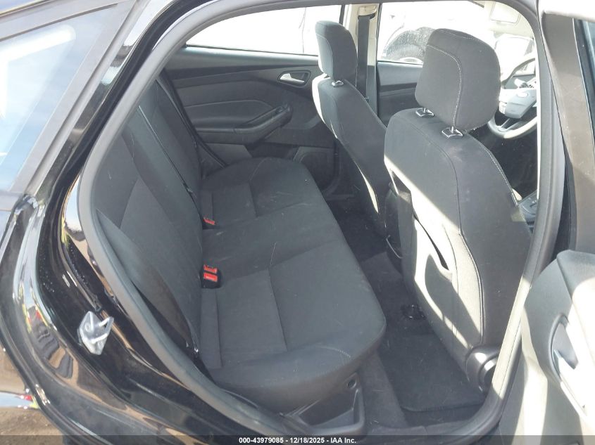 2018 Ford Focus Se VIN: 1FADP3FE1JL290837 Lot: 43979085