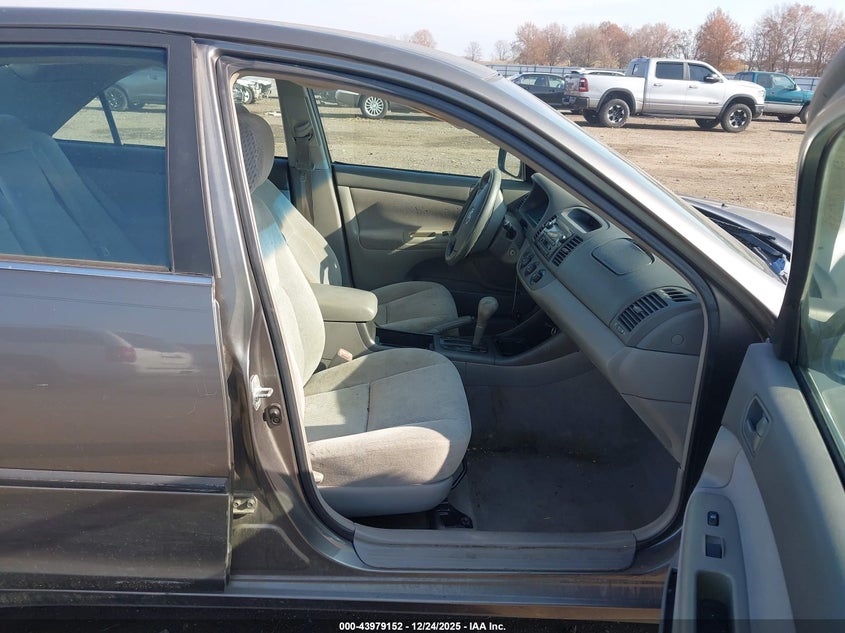 2004 Toyota Camry Le