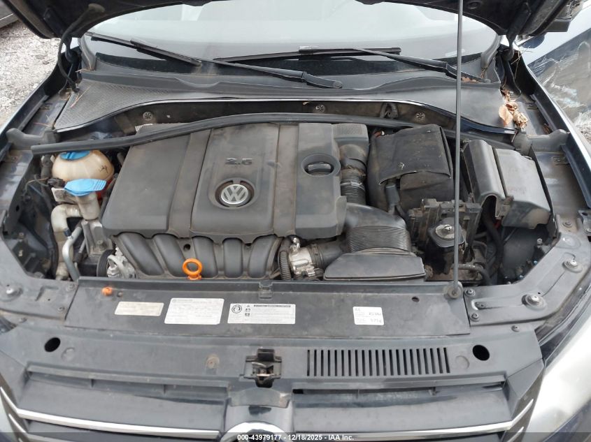 2013 Volkswagen Passat 2.5L Se VIN: 1VWBP7A30DC058035 Lot: 43979177