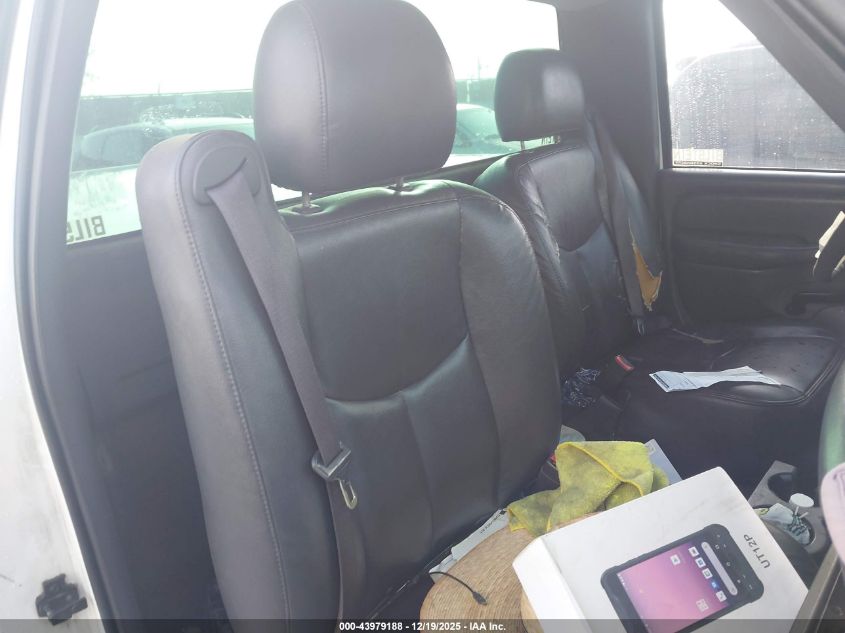 2004 Chevrolet Silverado 1500 Work Truck VIN: 1GCEC14X84Z101699 Lot: 43979188