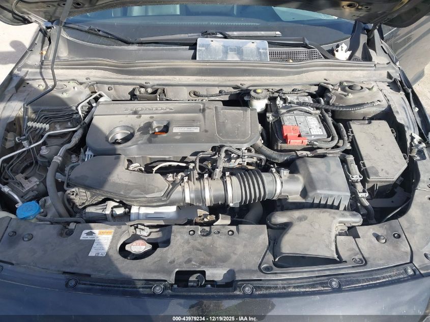 2018 Honda Accord Touring 2.0T VIN: 1HGCV2F95JA032892 Lot: 43979234
