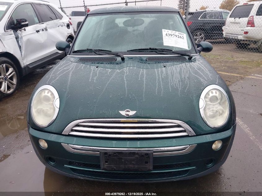 2005 Mini Cooper VIN: WMWRC33575TK60776 Lot: 43979262