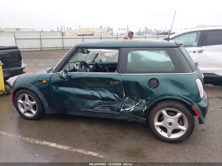 2005 Mini Cooper VIN: WMWRC33575TK60776 Lot: 43979262