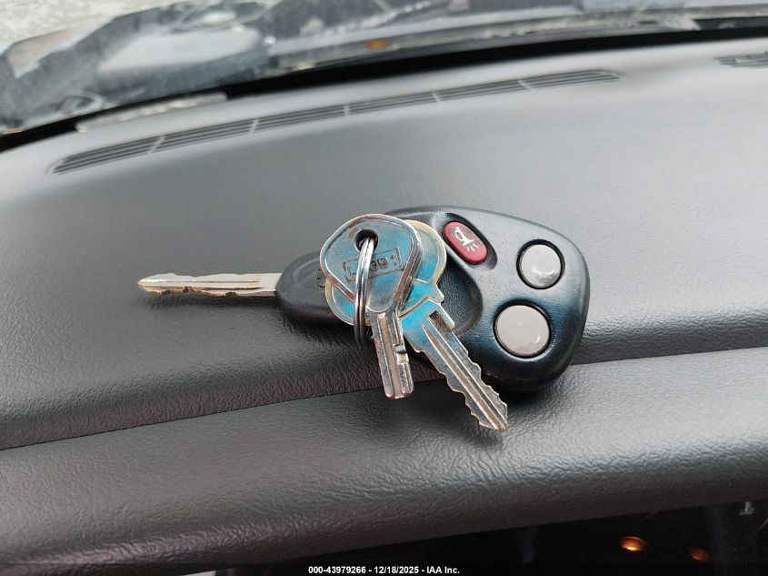 2007 Chevrolet Silverado 1500 Classic Lt1 VIN: 1GCEC19V67Z123177 Lot: 43979266