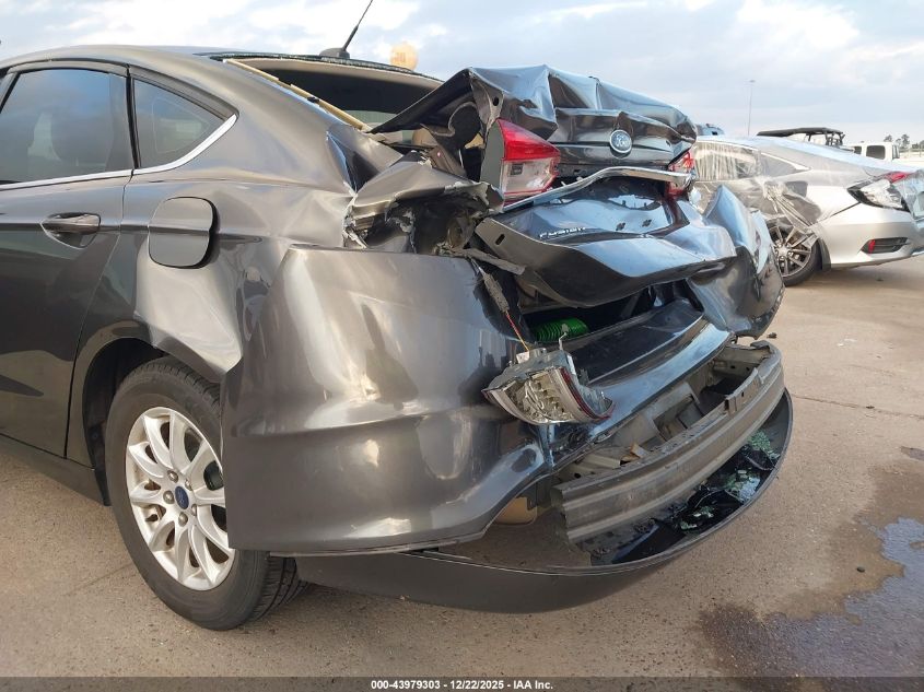 2018 Ford Fusion S VIN: 3FA6P0G74JR203585 Lot: 43979303