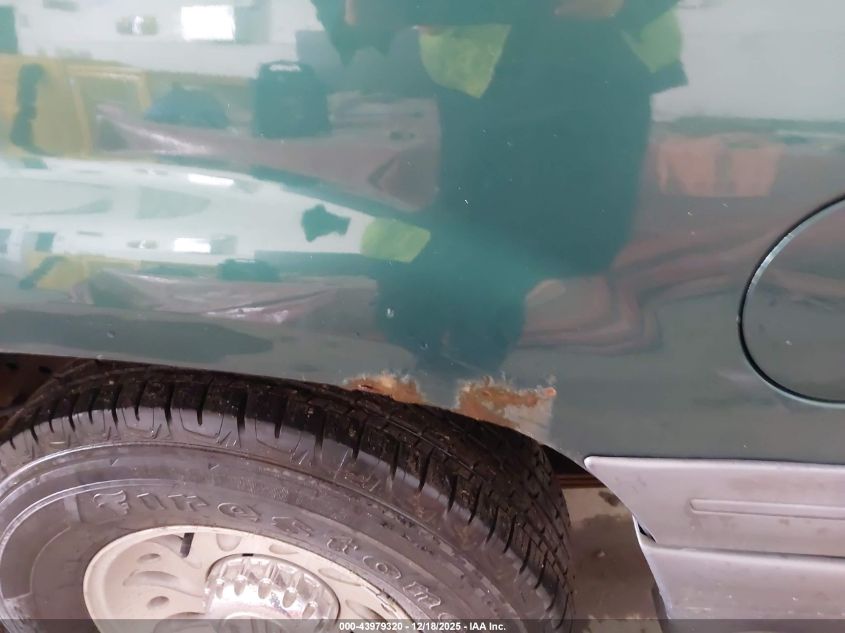 2000 Mercury Mountaineer VIN: 4M2ZU76E2YUJ24261 Lot: 43979320