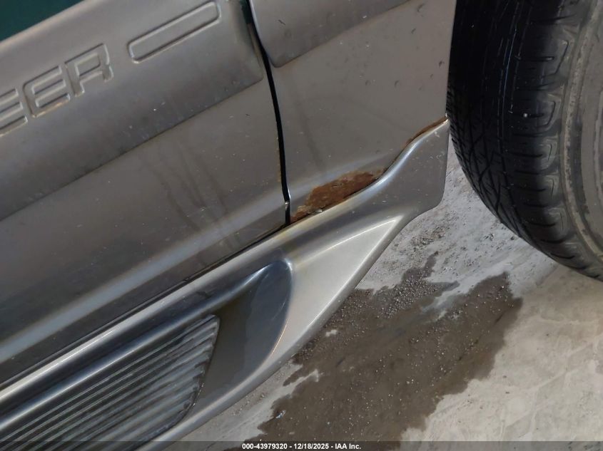 2000 Mercury Mountaineer VIN: 4M2ZU76E2YUJ24261 Lot: 43979320