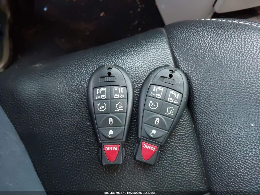 2016 Chrysler Town & Country Touring VIN: 2C4RC1BG7GR253864 Lot: 43979357