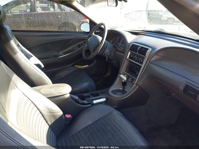 2004 Ford Mustang Mach 1