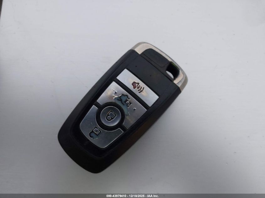 2018 Ford Fusion S VIN: 3FA6P0G75JR200470 Lot: 43979410