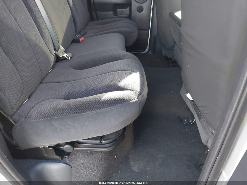 2005 Dodge Ram 1500 Slt/Laramie VIN: 1D7HA18N55J647426 Lot: 43979428