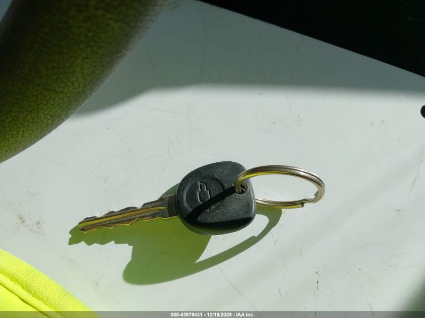 2008 Chevrolet Hhr Lt VIN: 3GNDA23PX8S584888 Lot: 43979431