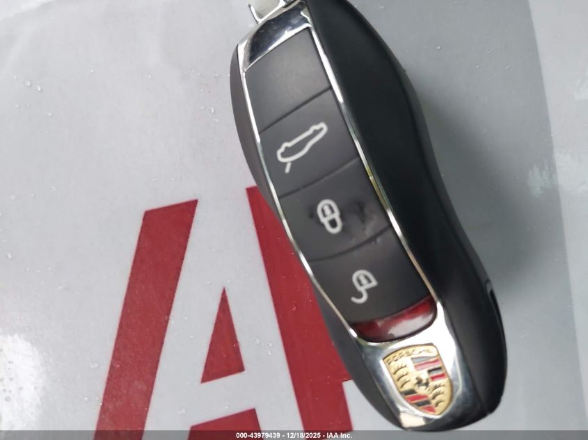 2010 Porsche Panamera S VIN: WP0AB2A77AL061044 Lot: 43979439