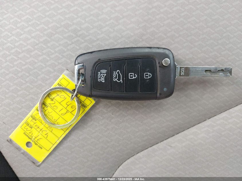 2018 Hyundai Elantra Gt VIN: KMHH35LEXJU074109 Lot: 43979441