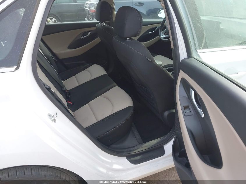 2018 Hyundai Elantra Gt VIN: KMHH35LEXJU074109 Lot: 43979441