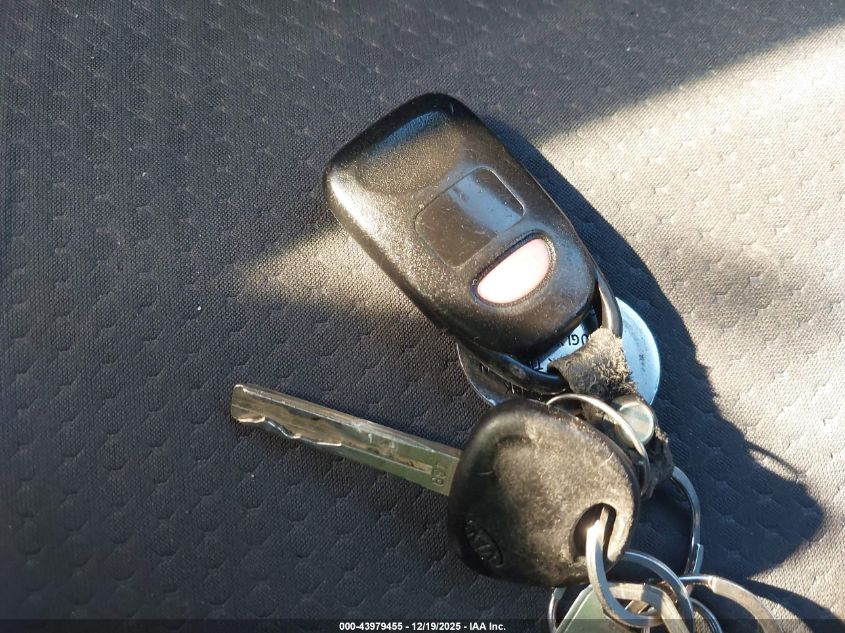 2012 Kia Sorento Lx VIN: 5XYKT3A68CG205231 Lot: 43979455