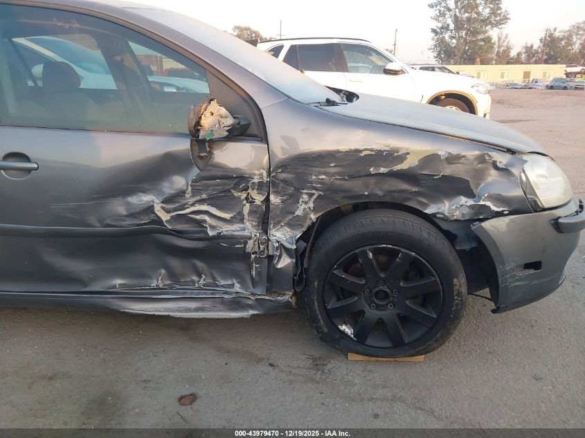 2007 Volkswagen Rabbit 4-Door VIN: WVWDS71K97W053789 Lot: 43979470