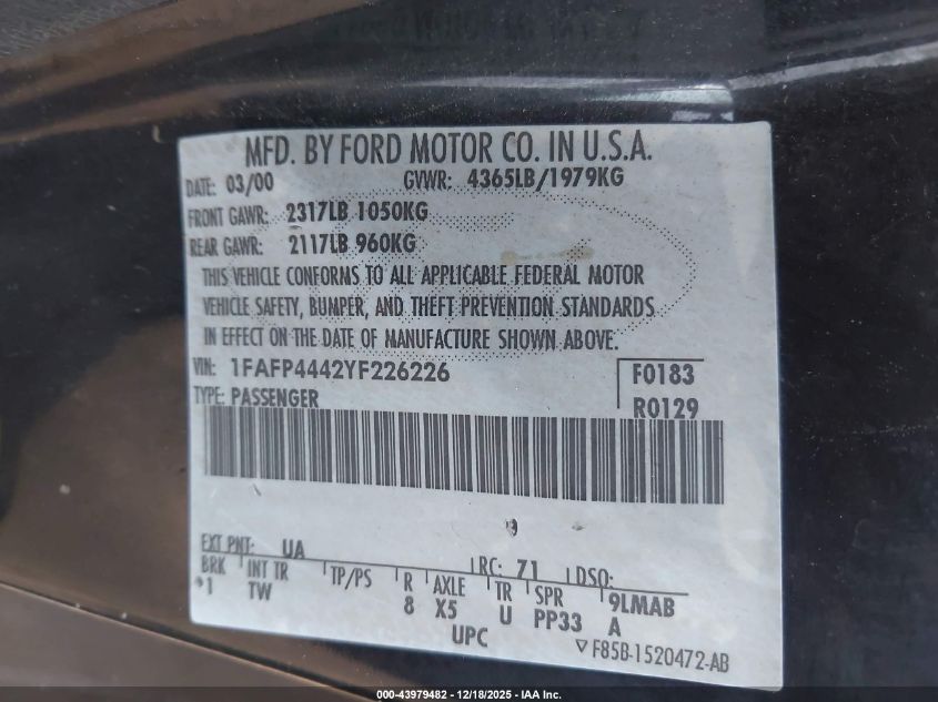 2000 Ford Mustang VIN: 1FAFP4442YF226226 Lot: 43979482