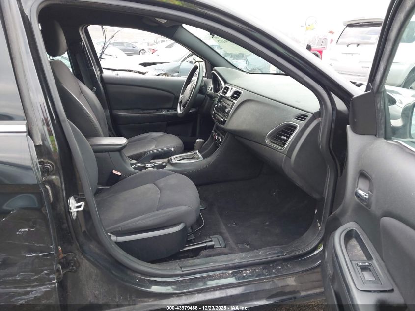 2014 Chrysler 200 Lx