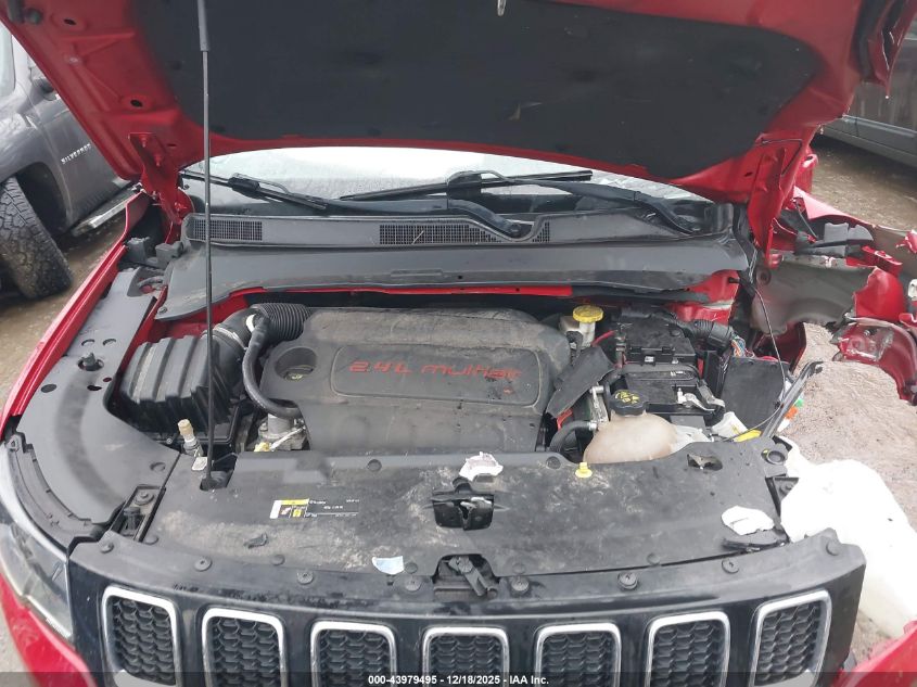 2018 Jeep Compass Latitude 4X4 VIN: 3C4NJDBB3JT191636 Lot: 43979495