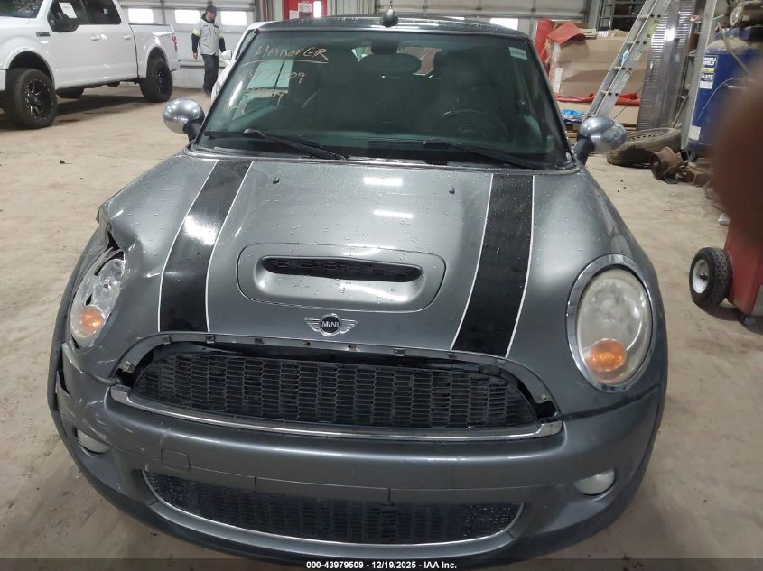 2009 Mini Cooper S VIN: WMWMS335X9TG89884 Lot: 43979509