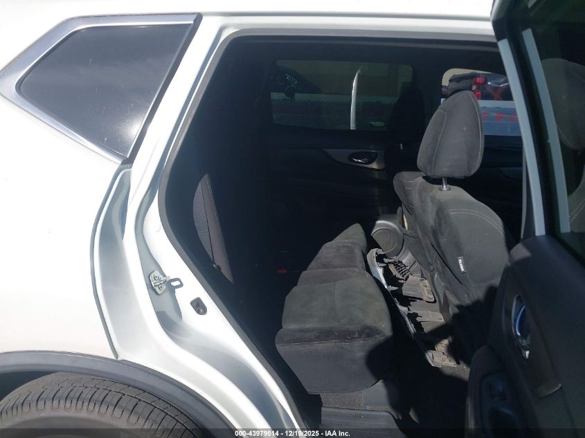 2016 Nissan Rogue Sv VIN: 5N1AT2MV7GC758807 Lot: 43979514