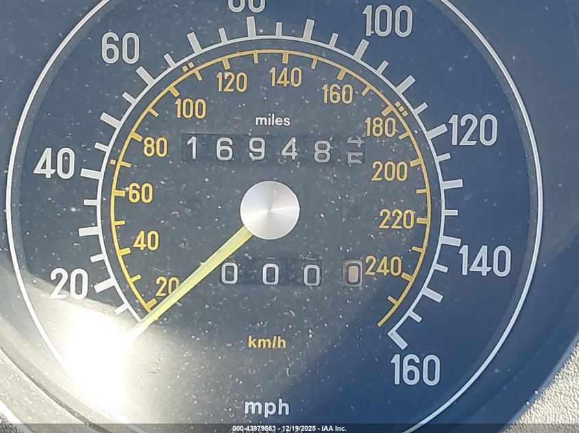 1984 Mercedes-Benz 380 Sl VIN: WDBBA45AXEA012235 Lot: 43979563