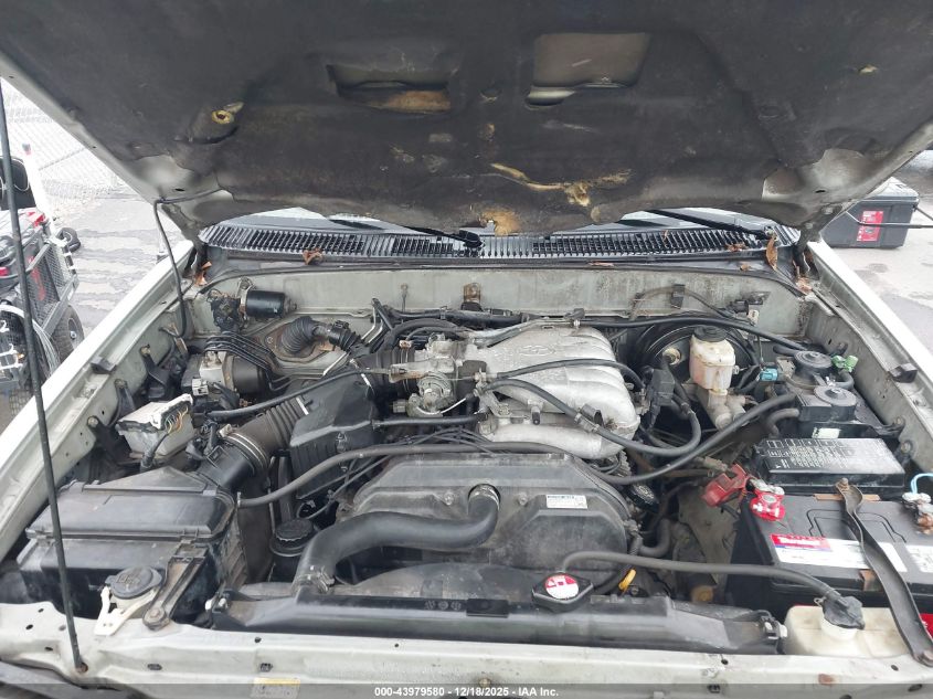 2000 Toyota 4Runner Limited V6 VIN: JT3GN87RXY0155352 Lot: 43979580