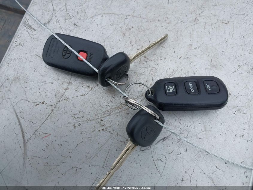 2005 Toyota Sequoia Sr5 V8 VIN: 5TDBT44A85S234725 Lot: 43979589