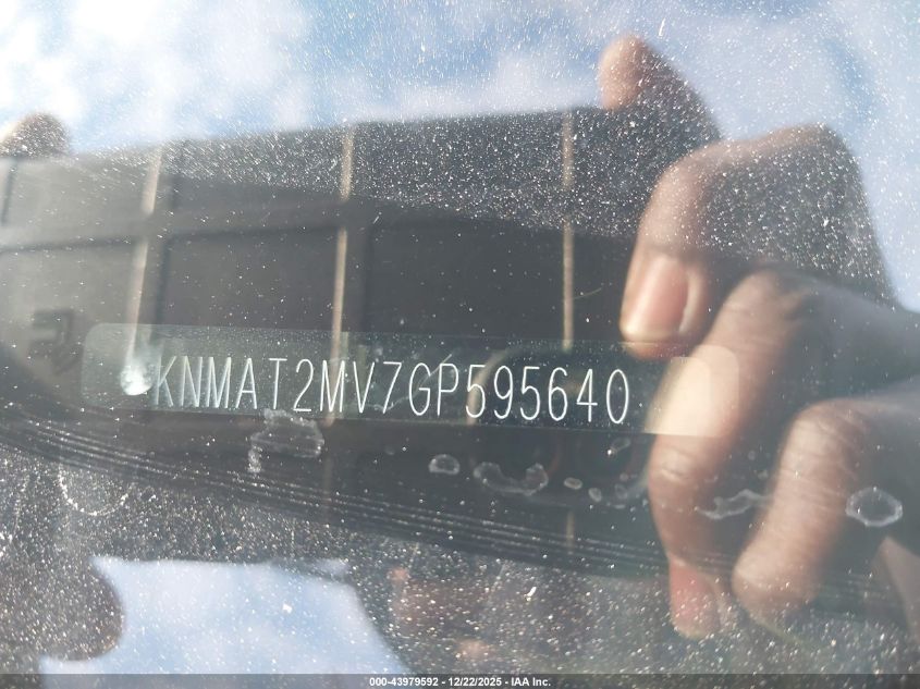 2016 Nissan Rogue S VIN: KNMAT2MV7GP595640 Lot: 43979592